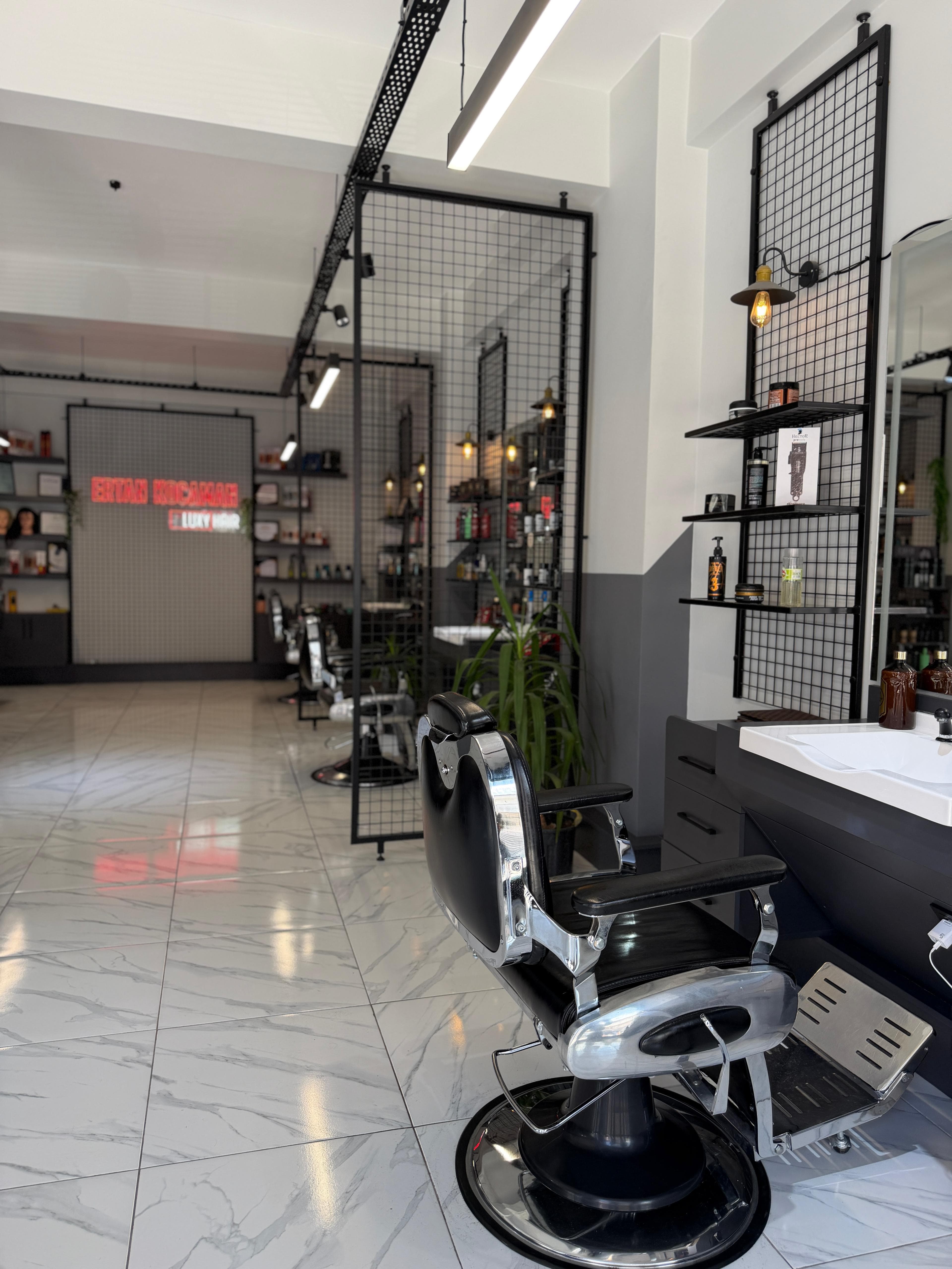 Ertan Kocaman Luxy Hair - salon içi